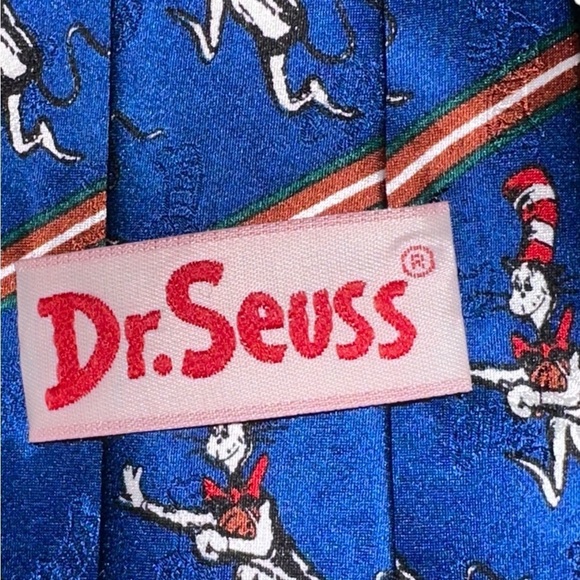 Dr. Seuss Cat in the Hat Silk Tie - Picture 3 of 14